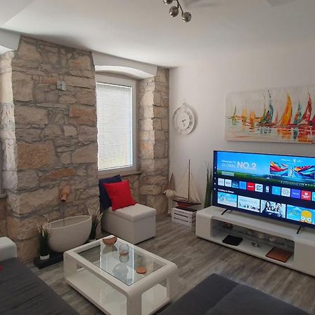 Formosa, The Boutique Apartment, City Center, Pula Buitenkant foto